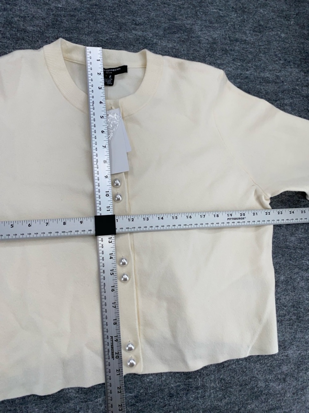 French Connection Faux Pearl Button Cropped Cardigan Ivory Pearl-Button Size L - Picture 3 of 6